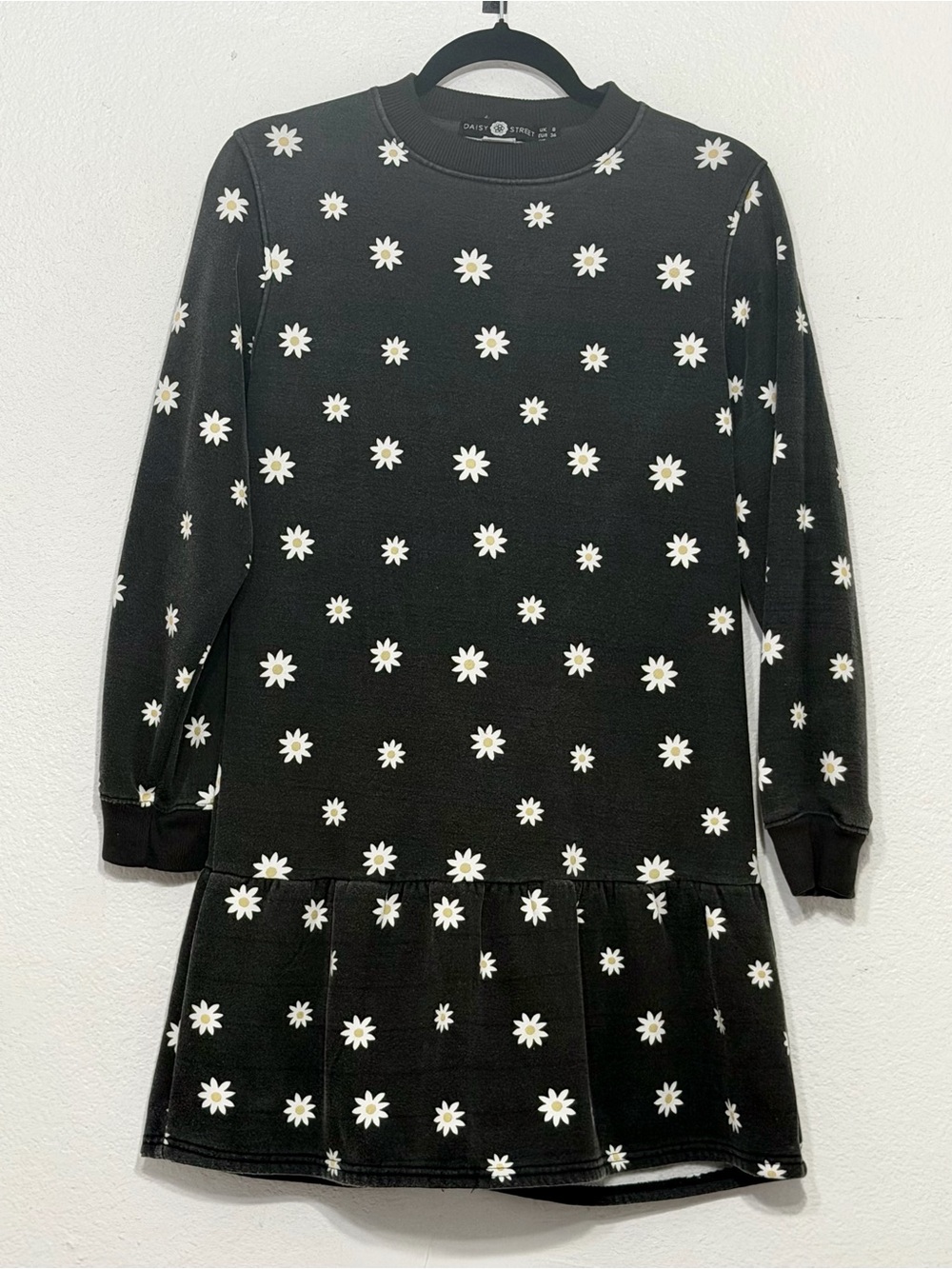 Daisy Street Black Daisy Print Sweatshirt Mini Dress — UK 8 / US 4